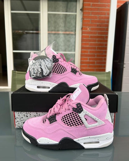 Nike Air Jordan 4